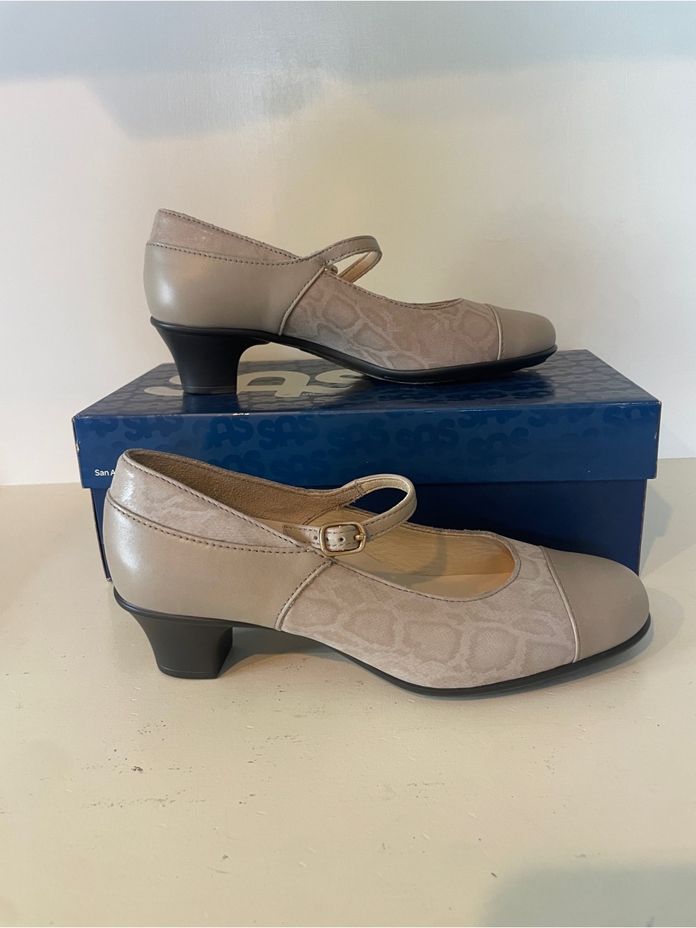 SAS Isabel 7 Pump Taupe / Snake Neutral Pinup Classic Timeless Dapper Shoes